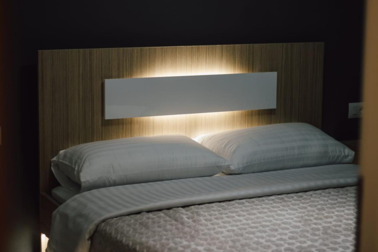 Novs Apartment 1 Gjirokastra Kültér fotó