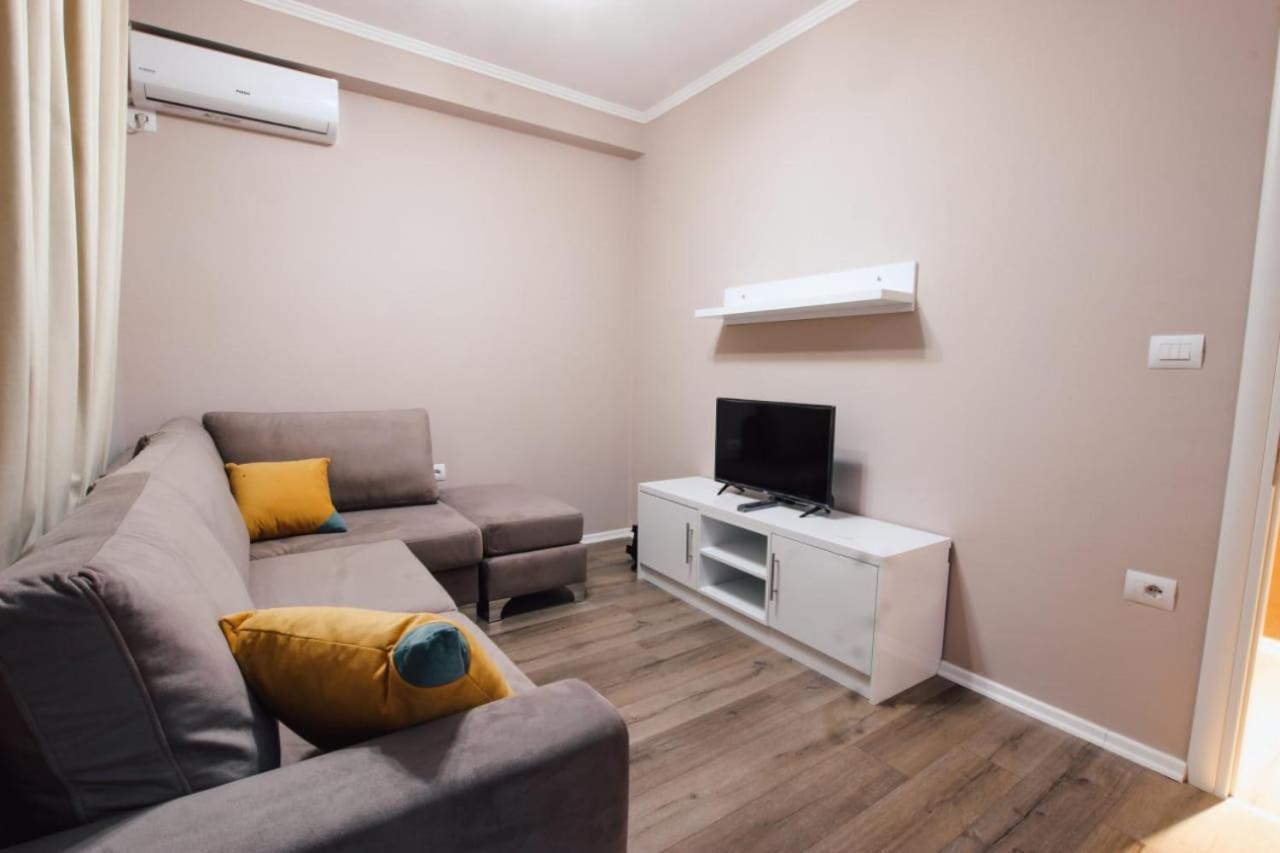 Novs Apartment 1 Gjirokastra Kültér fotó