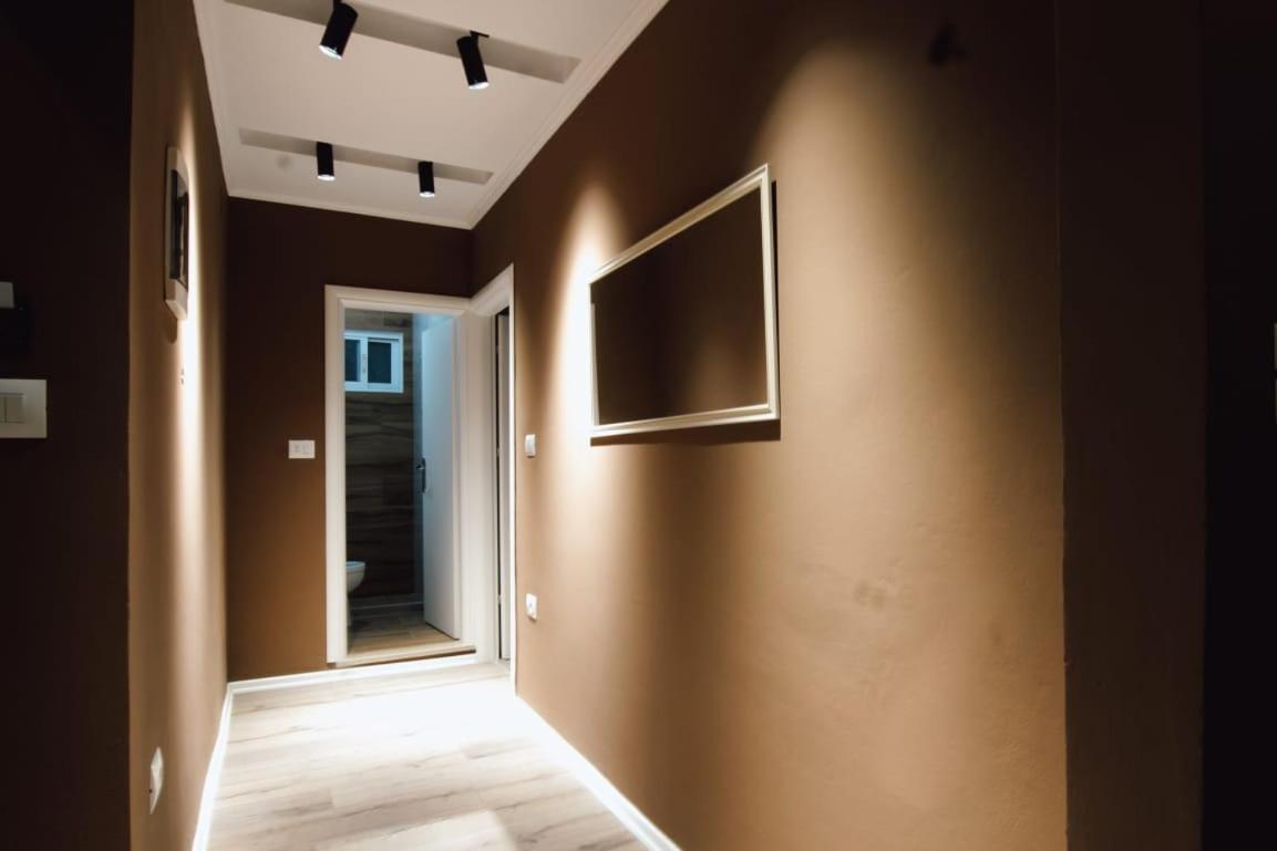 Novs Apartment 1 Gjirokastra Kültér fotó