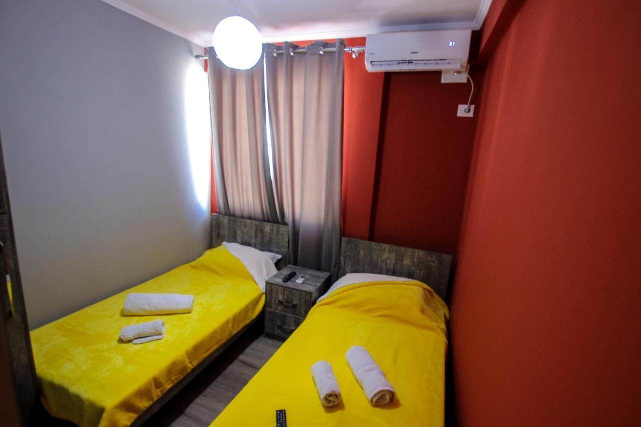 Novs Apartment 1 Gjirokastra Kültér fotó